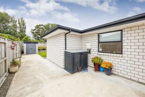Photo of property in 16 Serenity Crescent, Kelvin Grove, Palmerston North, 4414