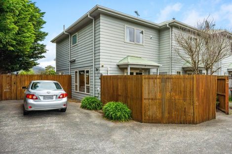 Photo of property in 2/8 Waldie Grove, Avalon, Lower Hutt, 5011