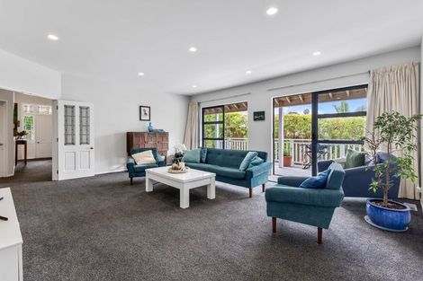 Photo of property in 3a Cron Avenue, Te Atatu South, Auckland, 0610