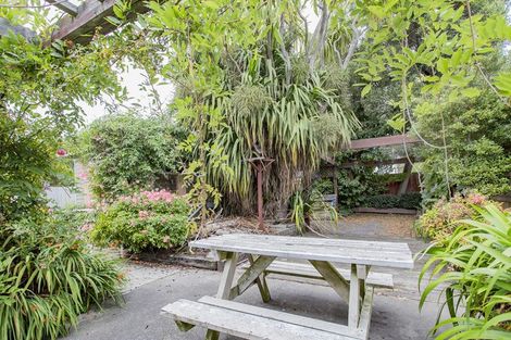 Photo of property in 174 Weston Road, St Albans, Christchurch, 8052