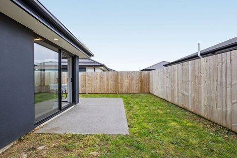 Photo of property in 17 Bill Hammond Drive, Belfast, 8051