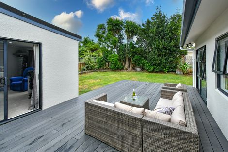 Photo of property in 29 Len Garlick Place, Pahurehure, Papakura, 2113