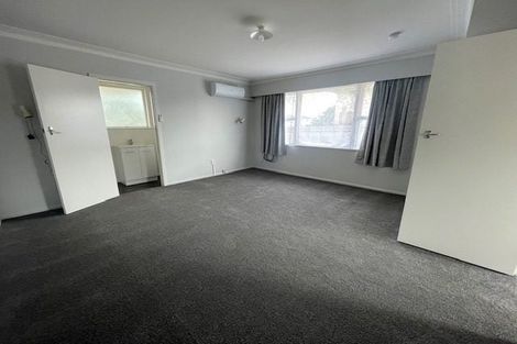 Photo of property in 2/82 Huia Road, Papatoetoe, Auckland, 2025
