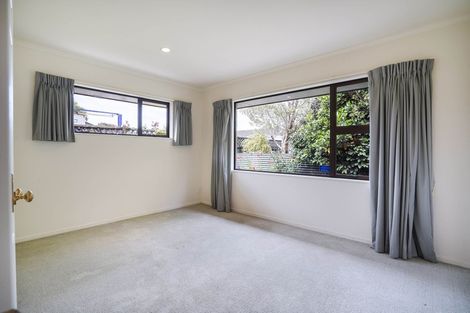 Photo of property in 9 Balcairn Place, Terrace End, Palmerston North, 4410