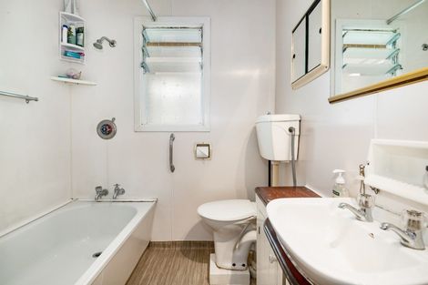 Photo of property in 62 Hampden Street, Picton, 7220