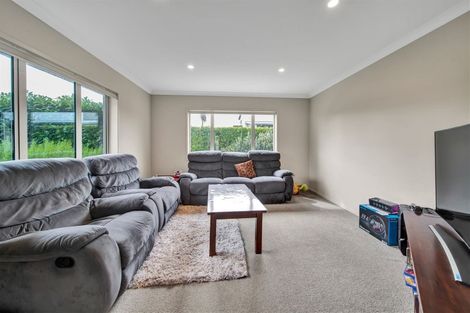 Photo of property in 8 Dolphin Parade, Bell Block, New Plymouth, 4312