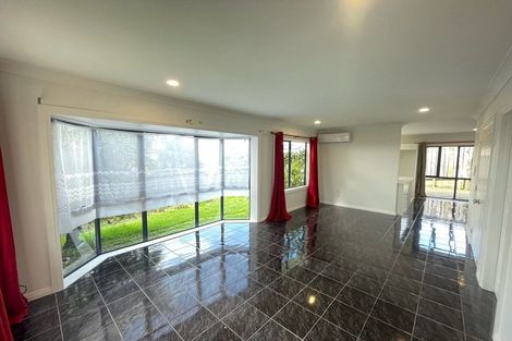 Photo of property in 2 Genesis Place, Flat Bush, Auckland, 2019