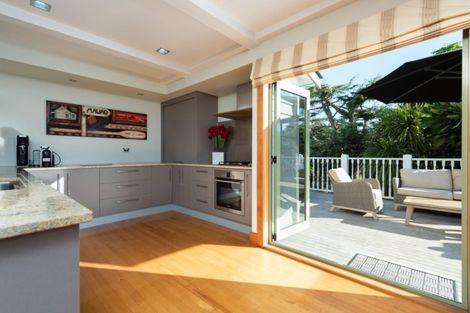 Photo of property in 96 Oceanview Road, Mount Maunganui, 3116