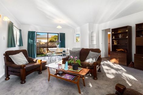 Photo of property in 16 Rossiter Street, Tawa, Wellington, 5028