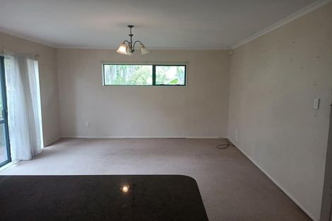 Photo of property in 10 Matilda Place, Weymouth, Auckland, 2103