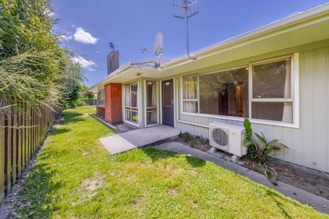 Photo of property in 16 Anderson Road, Taradale, Napier, 4112