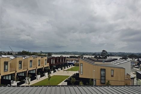 Photo of property in 254 Hobsonville Point Road, Hobsonville, Auckland, 0616