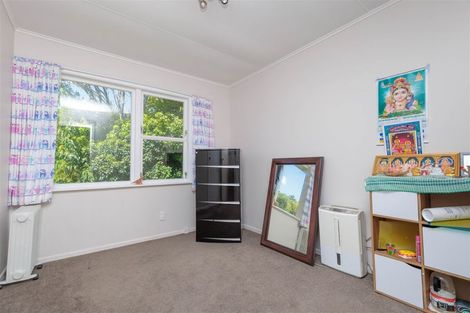 Photo of property in 29 Kahikatea Grove, Paparangi, Wellington, 6037