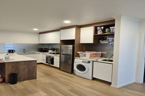 Photo of property in 2/33 May Street, Hamilton East, Hamilton, 3216