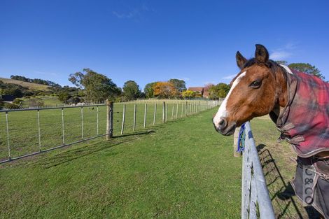 Photo of property in 25 School Road, Waimauku, 0881