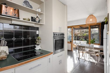 Photo of property in 90 Tait Drive, Greenmeadows, Napier, 4112