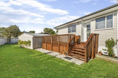 Photo of property in 17 Newland Grove, Henderson, Auckland, 0610