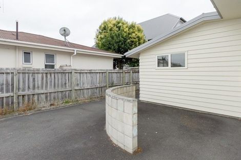 Photo of property in 8b Snead Place, Hamilton East, Hamilton, 3216