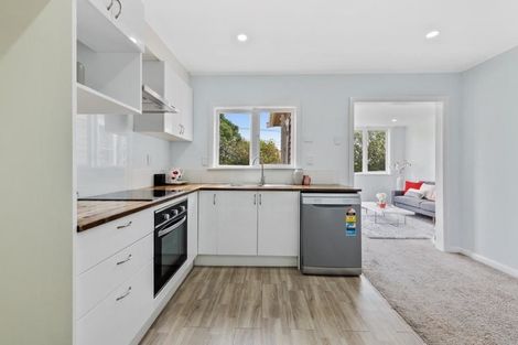 Photo of property in 70 Forrest Hill Road, Forrest Hill, Auckland, 0620