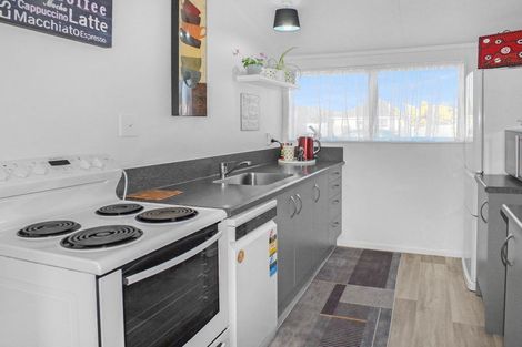 Photo of property in 33a Avenue Road, Foxton, 4814