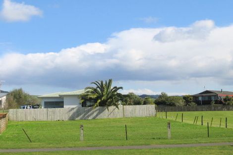 Photo of property in 30 Topaz Drive, Papamoa Beach, Papamoa, 3118
