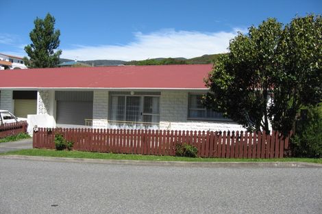 Photo of property in 30a Buller Street, Picton, 7220