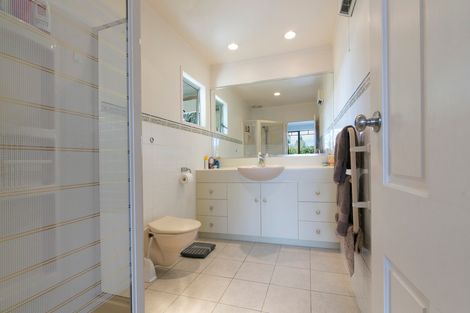 Photo of property in 33 Elliot Street, Riverhead, 0820