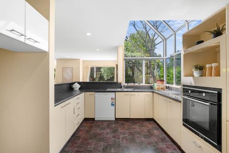 Photo of property in 11 Brockhall Lane, Avonhead, Christchurch, 8042