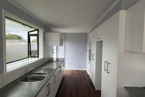 Photo of property in 9 Lisa Rise, Half Moon Bay, Auckland, 2012