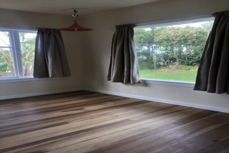 Photo of property in 131 Ocean View Road, Hillcrest, Auckland, 0627