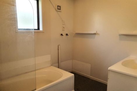 Photo of property in 50 Sungrove Rise, Sunnyvale, Auckland, 0612