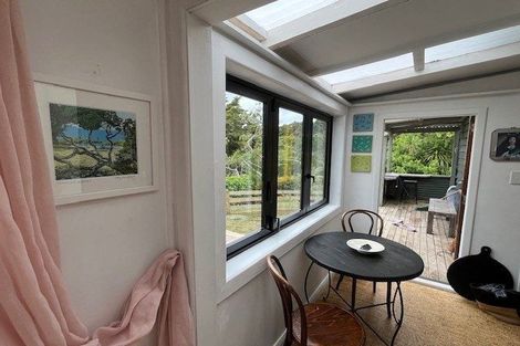 Photo of property in 216 Massey Road, Waipu, 0582