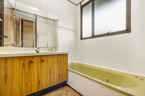 Photo of property in 1/3175 Great North Road, New Lynn, Auckland, 0600