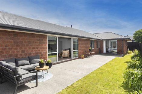 Photo of property in 99 Rannoch Drive, Broomfield, Christchurch, 8042