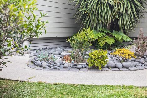 Photo of property in 6 Vintners Close, Huapai, Kumeu, 0810