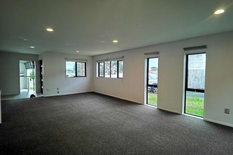 Photo of property in 3a Mcleod Road, Henderson, Auckland, 0612