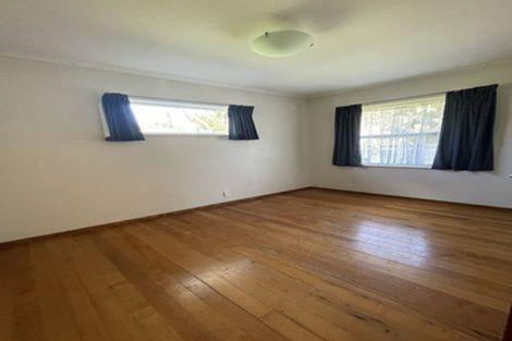 Photo of property in 26 Glen Marine Parade, Glendene, Auckland, 0602