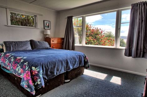 Photo of property in 47 Bedford Street, Cannons Creek, Porirua, 5024