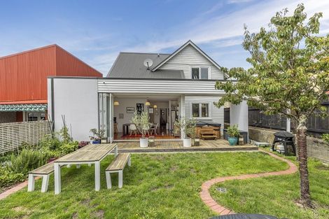 Photo of property in 8 Hargreaves Street, Mount Cook, Wellington, 6021
