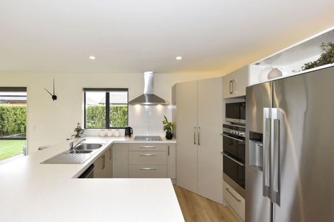 Photo of property in 10 Gosling Crescent, Halswell, Christchurch, 8025