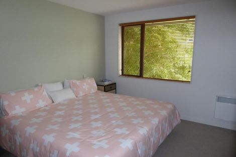 Photo of property in 1/8 Thatcher Crescent, Crofton Downs, Wellington, 6035