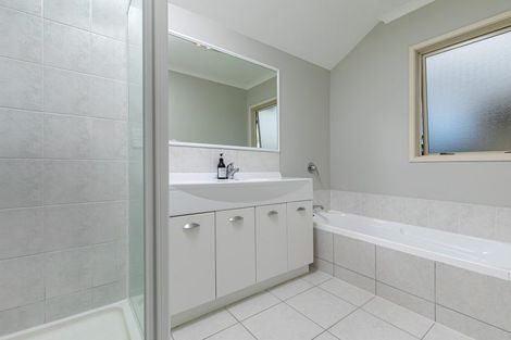 Photo of property in 8 Lucienne Drive, Ranui, Auckland, 0612