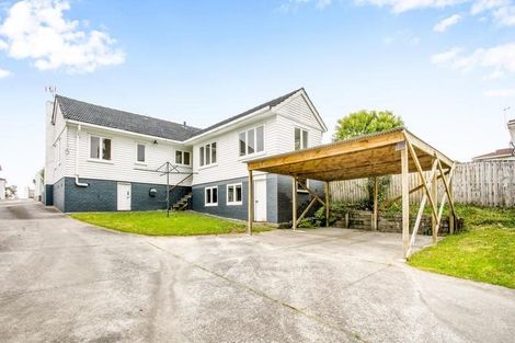 Photo of property in 24 Northall Road, New Lynn, Auckland, 0600