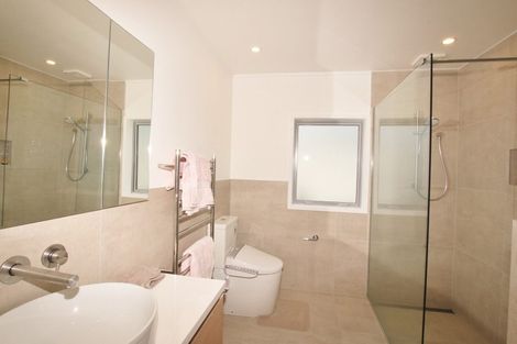 Photo of property in 1/29 Hauraki Road, Hauraki, Auckland, 0622