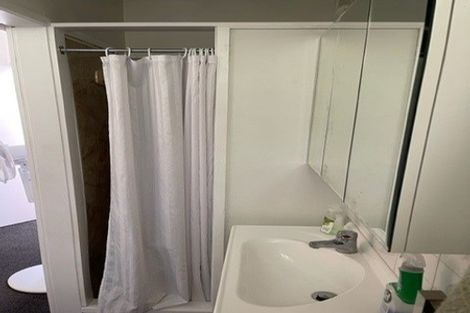 Photo of property in 1/34 Sylvan Avenue, Milford, Auckland, 0620