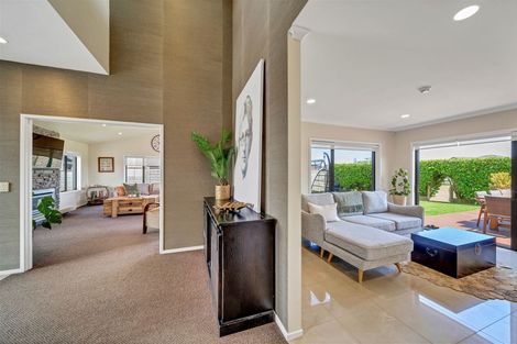 Photo of property in 9 Sampson Avenue, Waiwhakaiho, New Plymouth, 4312