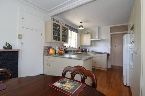 Photo of property in 35 Rhodes Street, Waimate, 7924