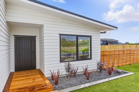 Photo of property in 16 Te Awahohonu Lane, Otaki, 5512