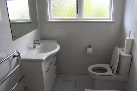 Photo of property in 33 Rimu Street, New Lynn, Auckland, 0600