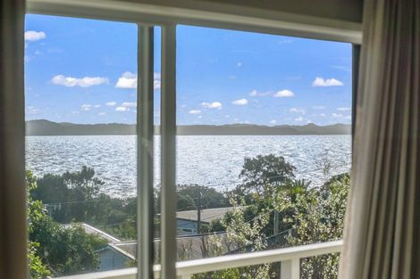 Photo of property in 1297b Whangaparaoa Road, Army Bay, Whangaparaoa, 0930